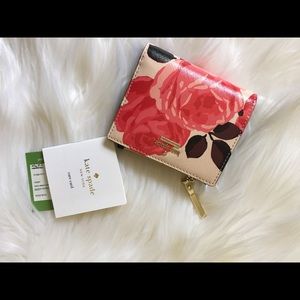 Kate spade compact wallet. Floral.